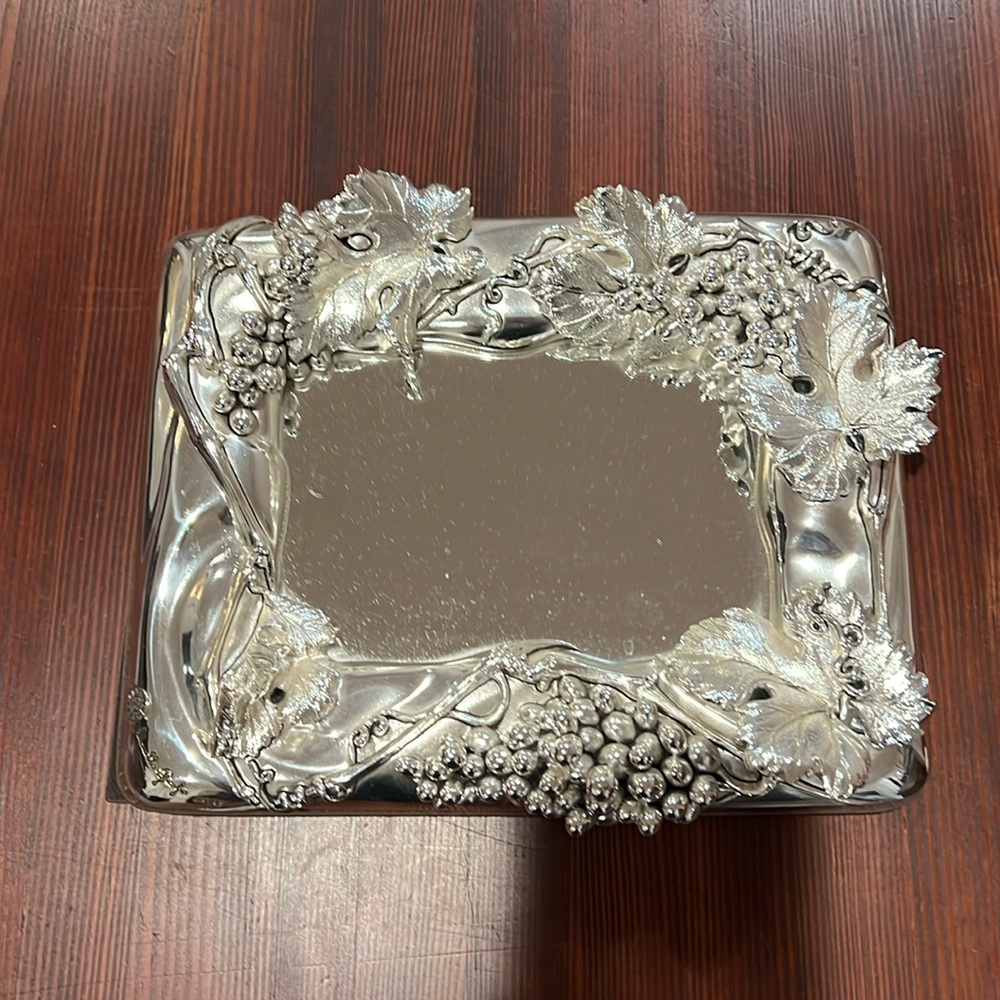 Marcello Giorgio Silver Frame/Mirror, 8” x 10” Grapes and Vine